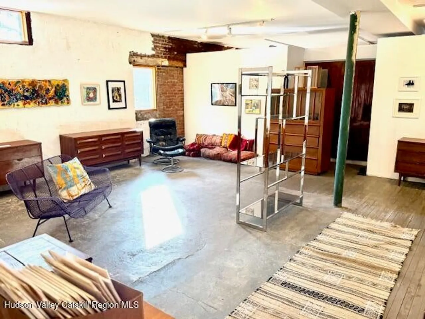 Open commercial gallery with display areas